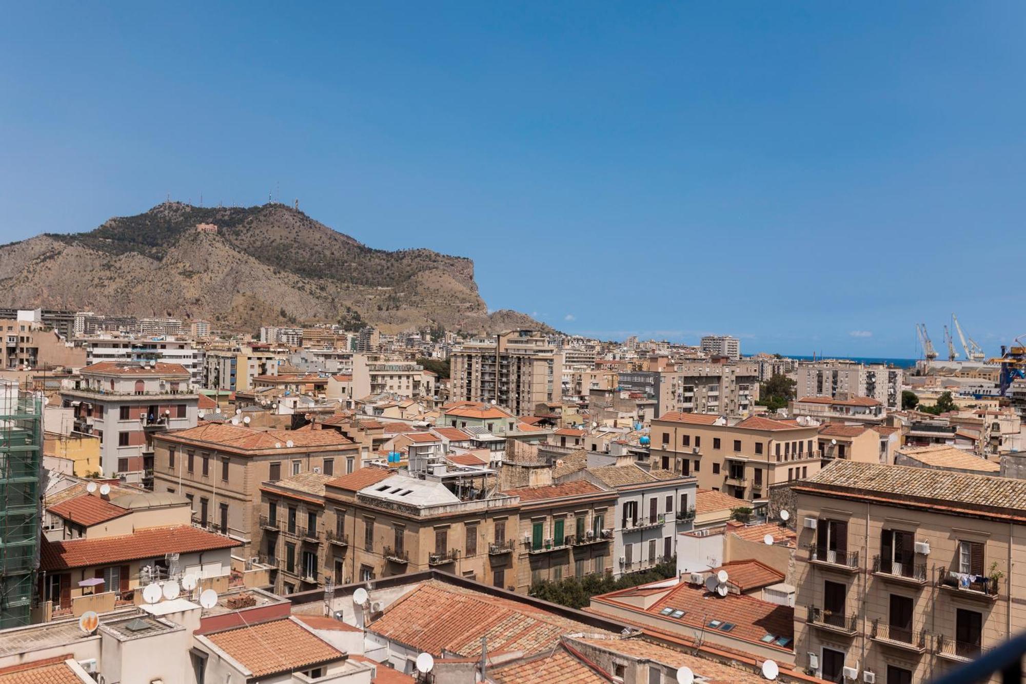 Politeama Charming Apartment Palermo Exterior photo